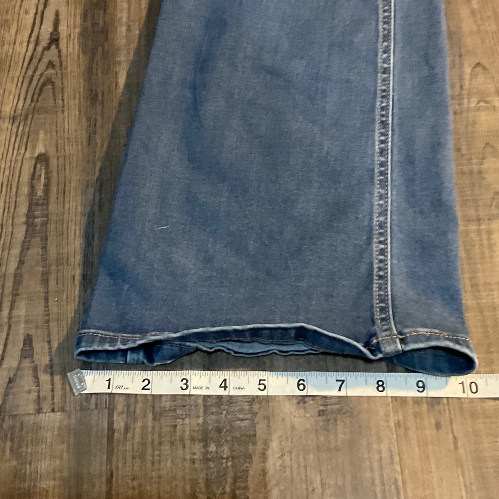 KanCan Medium Wash Flare Jeans - Picture 4 of 7